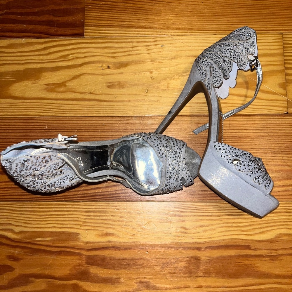 Platform heels - Picture 2 of 2